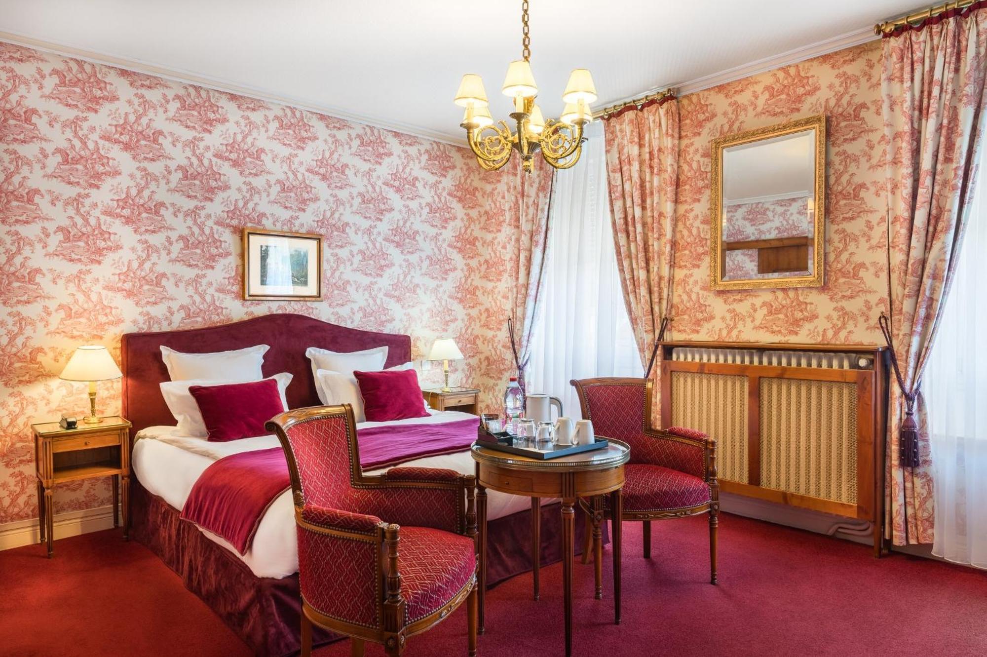 Grand Hotel Des Templiers Reims Rum bild