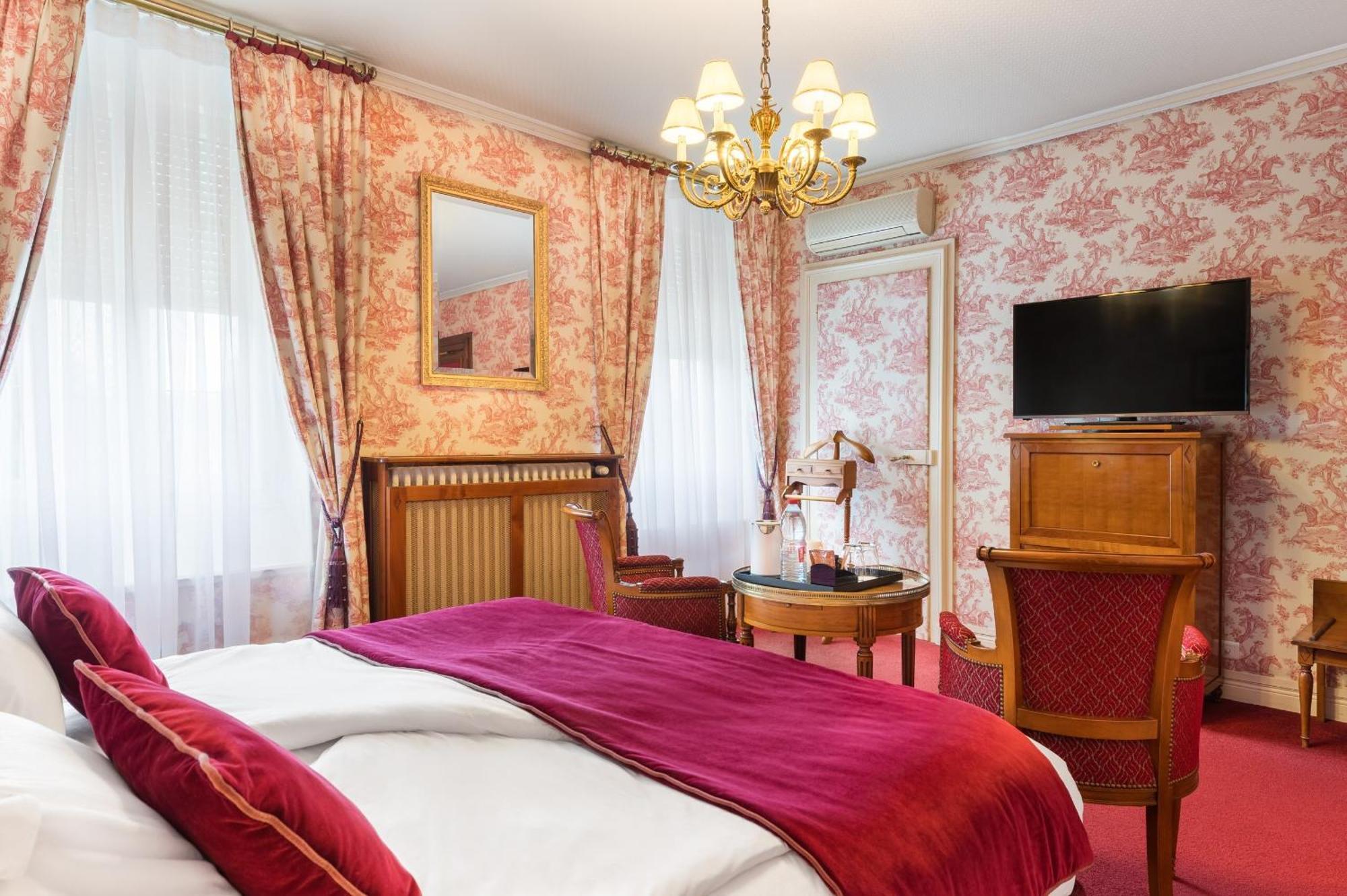 Grand Hotel Des Templiers Reims Rum bild